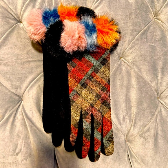 NWOT PLAID GRETA GLOVE - Picture 6 of 12